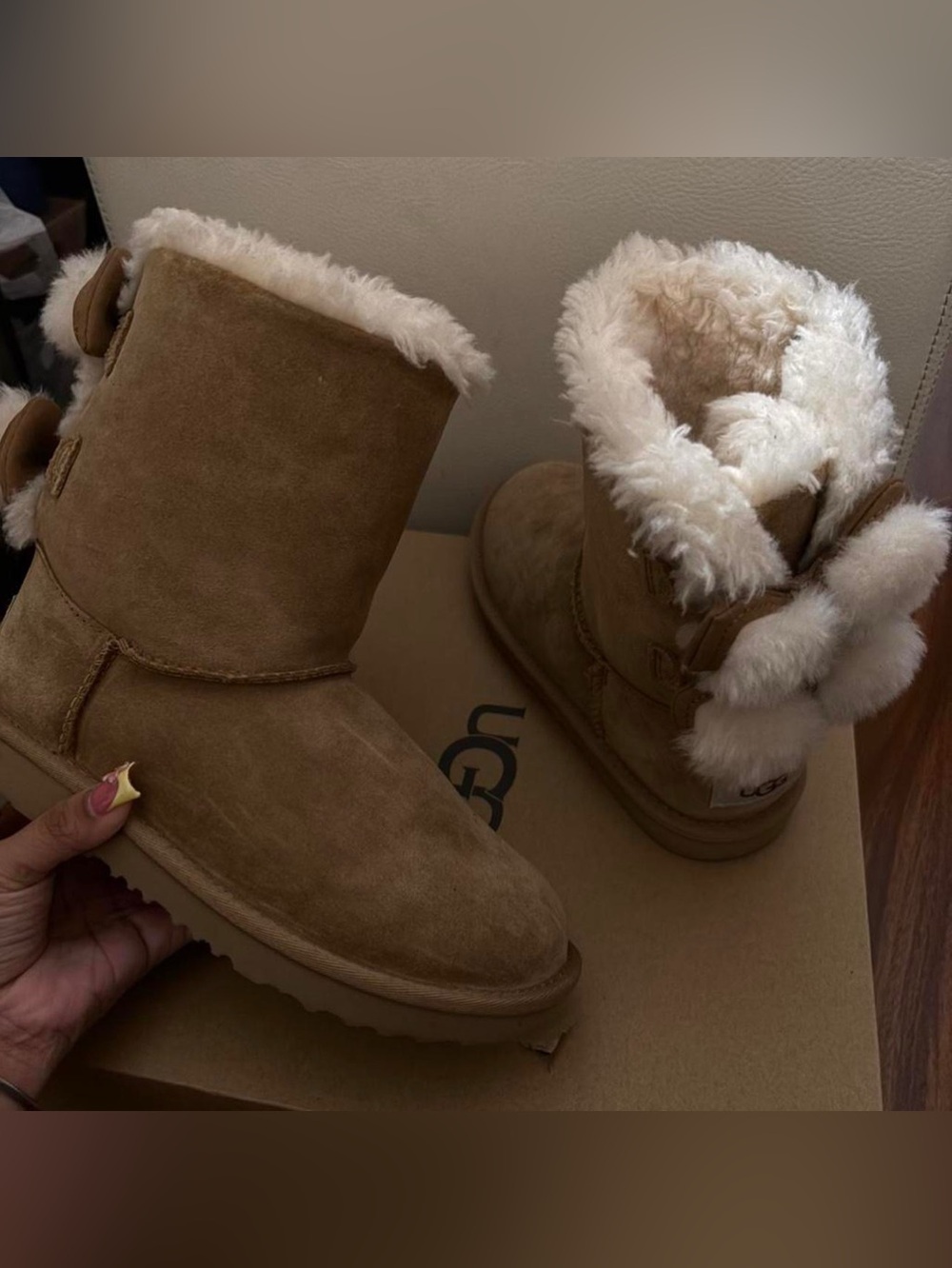 UGG Bailey Bow Snugscape Boots in Chestnut